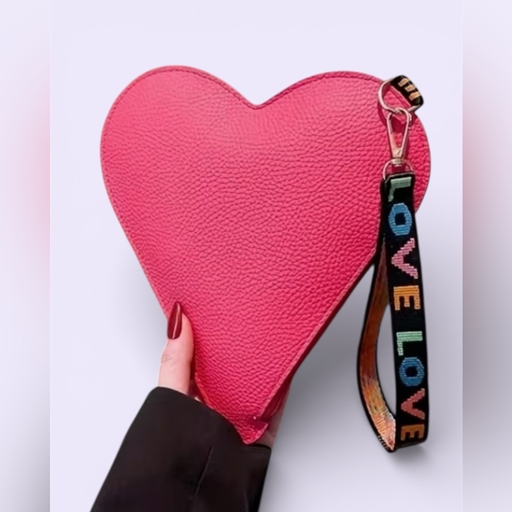 New Green & Red Heart-Shaped Women's Wristlet - Picture 4 of 4